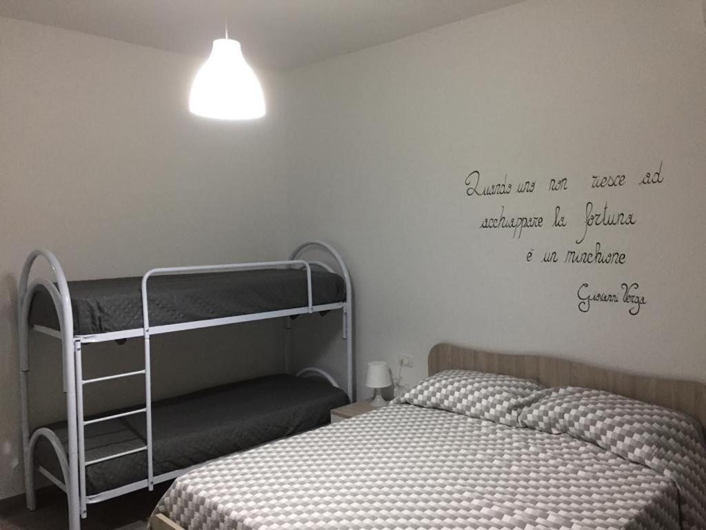 Family Room,1043739109:JPEG